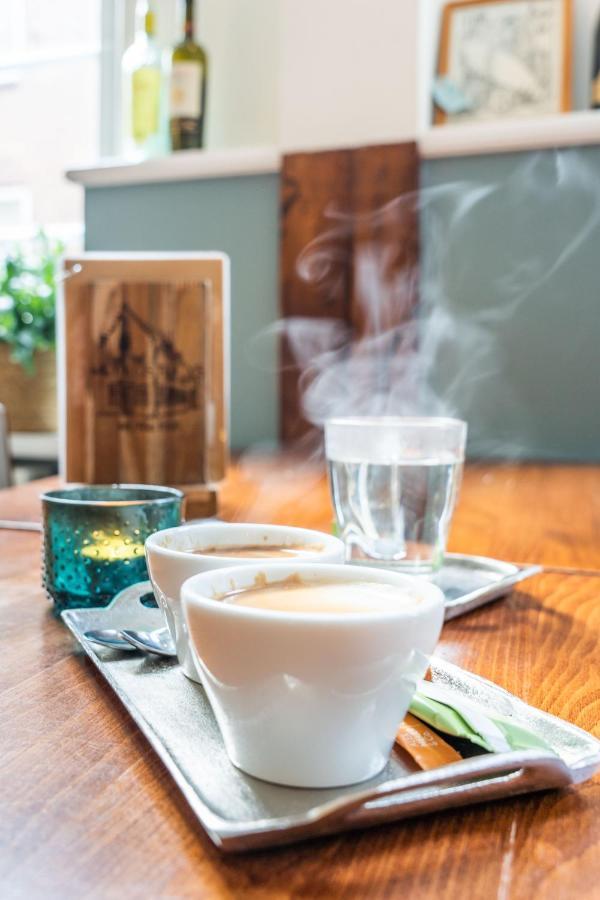 Bed & Brasserie Het Kosthuys Sint-Maartensdijk Luaran gambar