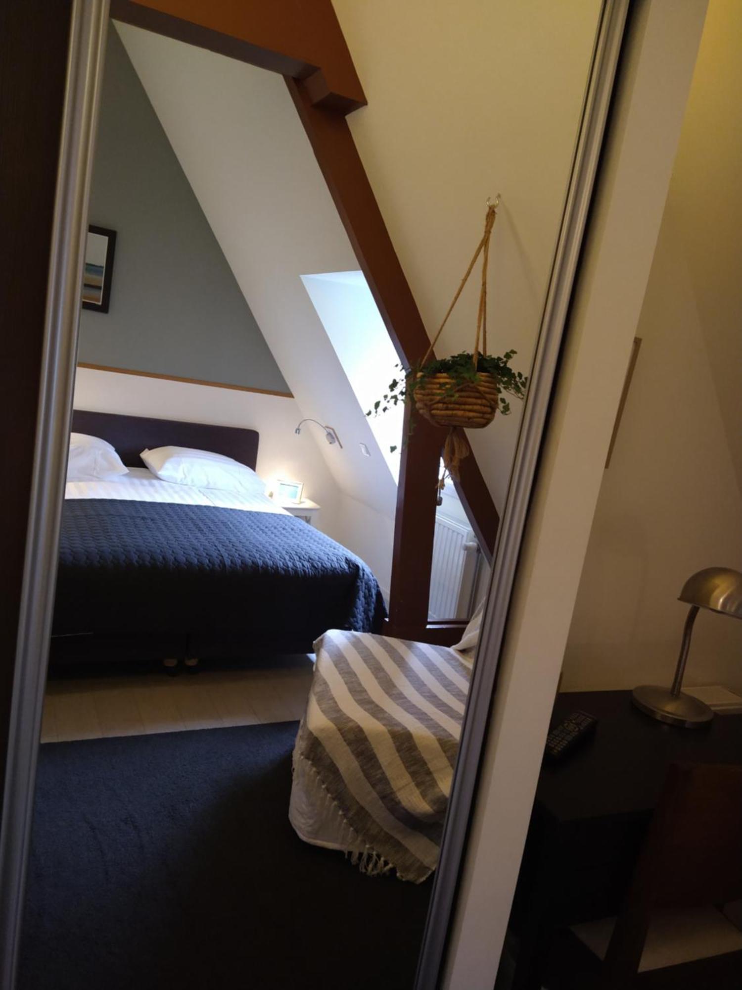 Bed & Brasserie Het Kosthuys Sint-Maartensdijk Luaran gambar