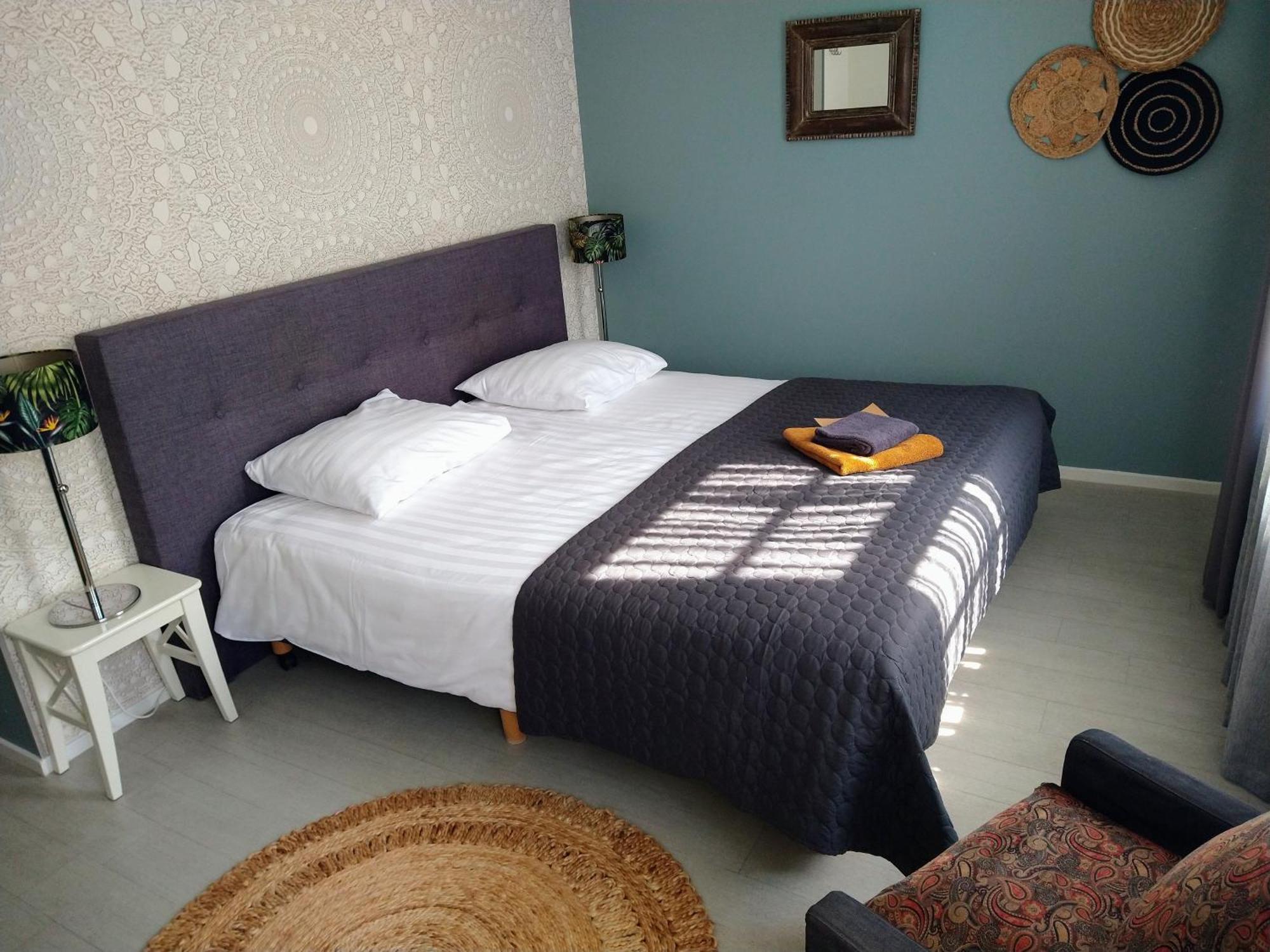 Bed & Brasserie Het Kosthuys Sint-Maartensdijk Luaran gambar